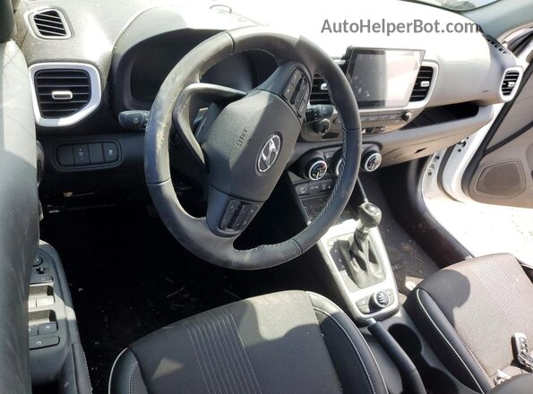 KMHRC8A33TU436842 2026 HYUNDAI VENUE White Widok deski rozdzielczej