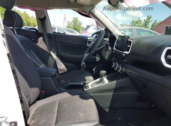 KMHRC8A33TU436842 2026 HYUNDAI VENUE White Widok wnętrza z przodu