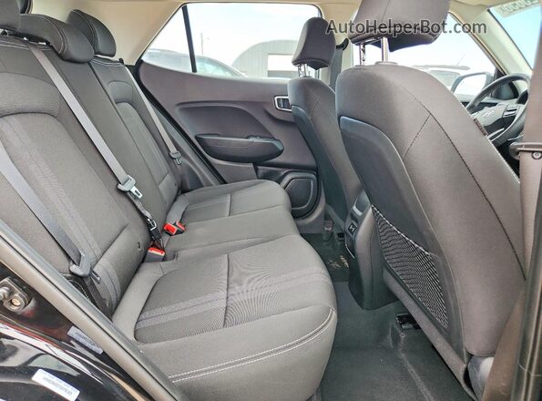 KMHRC8A33TU470103 2026 HYUNDAI VENUE Черный Вид задней части салона