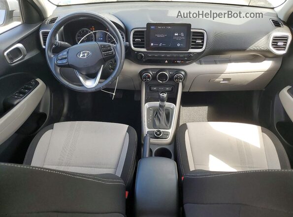 KMHRC8A34NU195053 2022 HYUNDAI VENUE Silver Вид панелі приладів