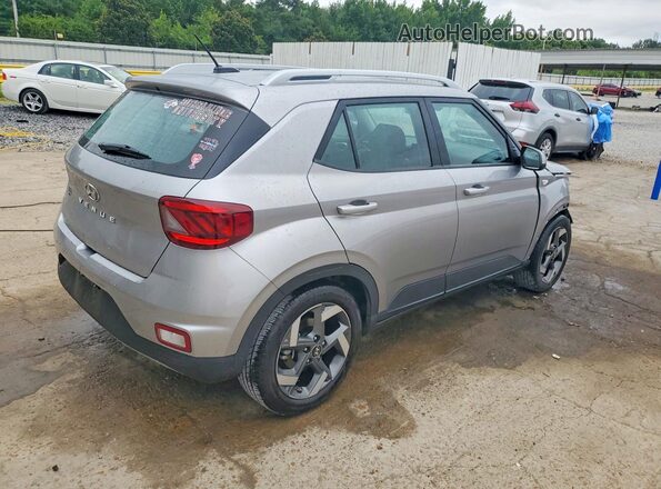 KMHRC8A34PU246456 2023 HYUNDAI VENUE Серебряный Задняя правая четверть