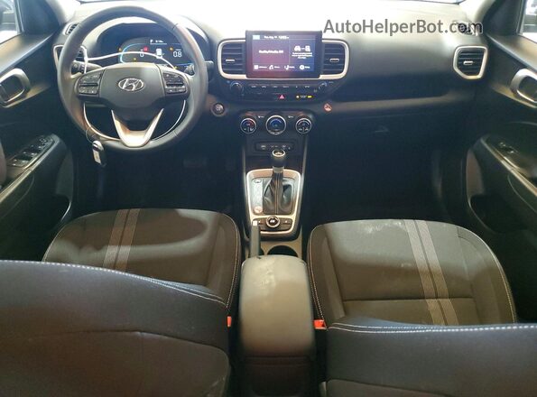 KMHRC8A34TU471339 2026 HYUNDAI VENUE Gray წინა პანელის ხედი
