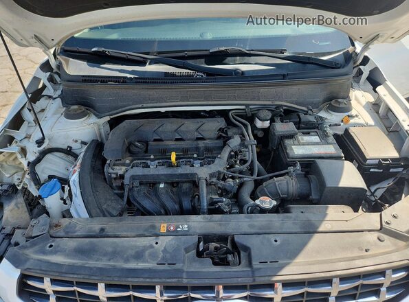 KMHRC8A35LU025782 2020 HYUNDAI VENUE White Widok komory silnika