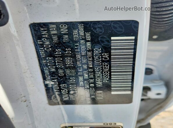 KMHRC8A35LU025782 2020 HYUNDAI VENUE White Widok naklejki z numerem VIN