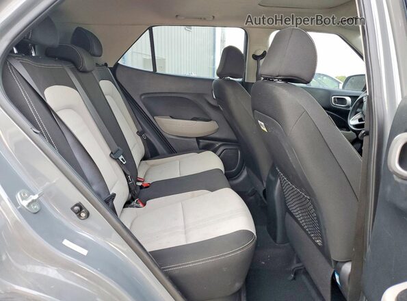 KMHRC8A35NU132835 2022 HYUNDAI VENUE Gray Rear seats view
