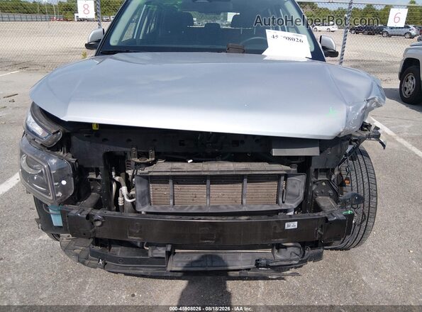 KMHRC8A35PU223574 2023 HYUNDAI VENUE Silver Front view