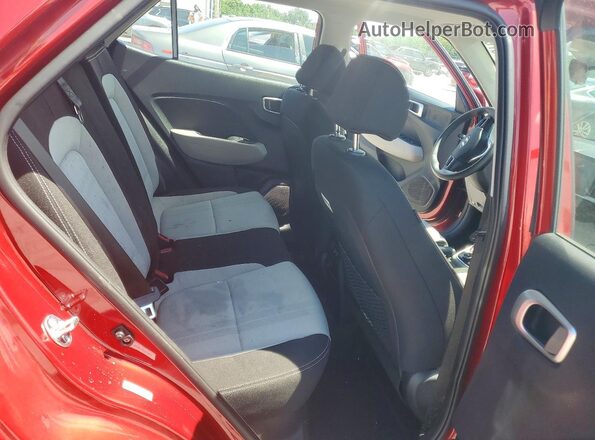 KMHRC8A35SU413481 2025 HYUNDAI VENUE Red Widok wnętrza z tyłu