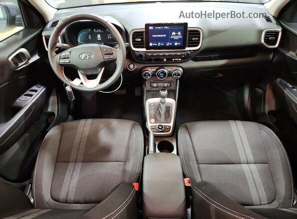 KMHRC8A35TU475318 2026 HYUNDAI VENUE Серый Вид панели приборов