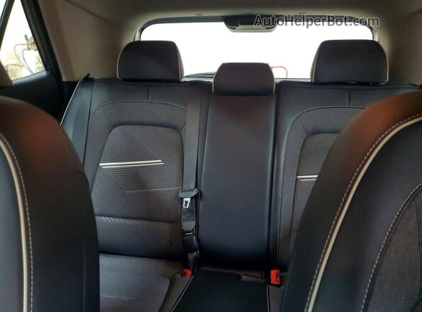 KMHRC8A36MU104704 2021 HYUNDAI VENUE Charcoal Rear seats view