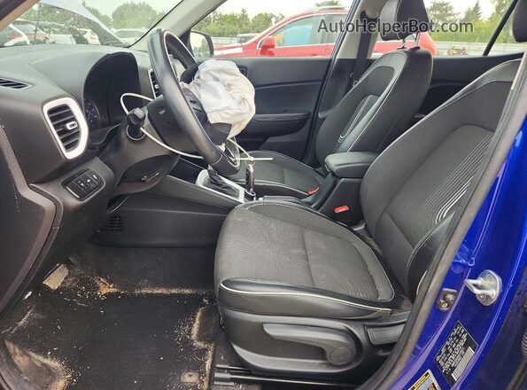 KMHRC8A36NU188251 2022 HYUNDAI VENUE Blue Вид салону спереду