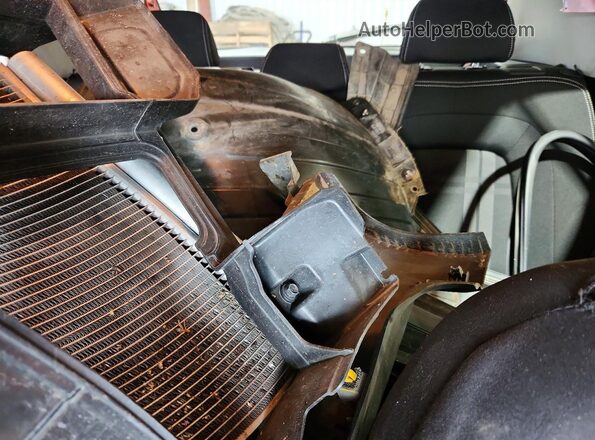 KMHRC8A36PU234423 2023 HYUNDAI VENUE Red Հետևի նստատեղերի տեսք