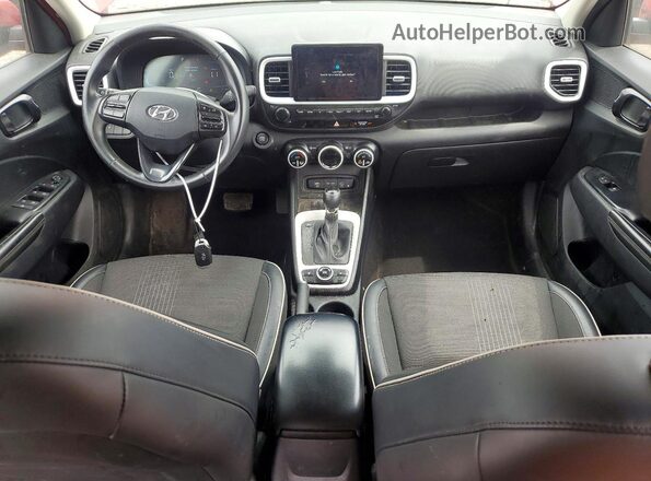 KMHRC8A36RU299999 2024 HYUNDAI VENUE Red Dashboard view