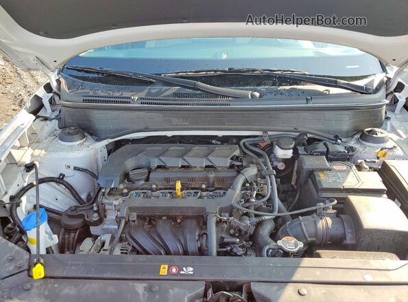 KMHRC8A36RU318017 2024 HYUNDAI VENUE Silver უკანა სალონის ხედი
