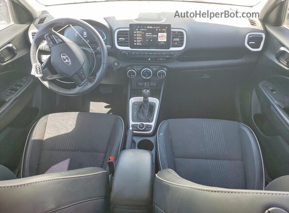 KMHRC8A36RU325971 2024 HYUNDAI VENUE White წინა პანელის ხედი