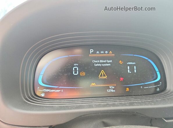 KMHRC8A36TU423664 2026 HYUNDAI VENUE Blue ხელსაწყოთა პანელის ხედი