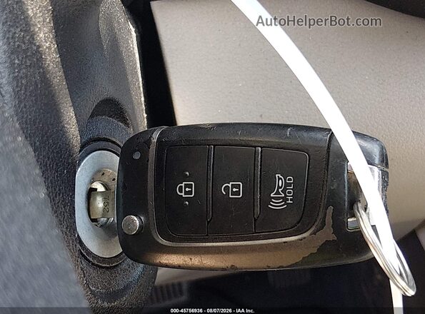 KMHRC8A37LU040719 2020 HYUNDAI VENUE Красный Вид панели приборов