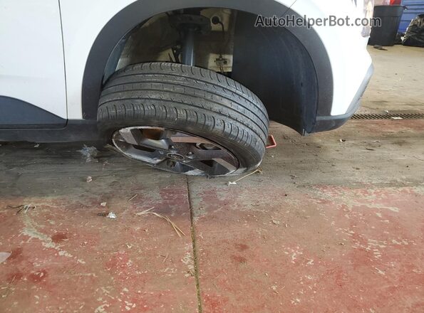 KMHRC8A37SU388843 2025 HYUNDAI VENUE White 