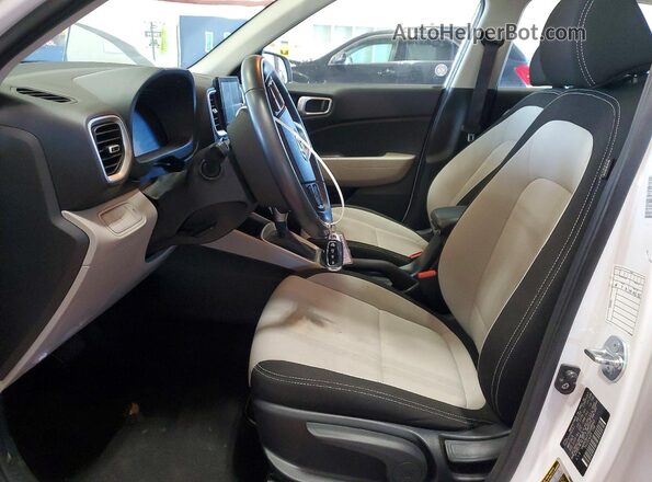 KMHRC8A37SU388843 2025 HYUNDAI VENUE White Widok wnętrza z przodu