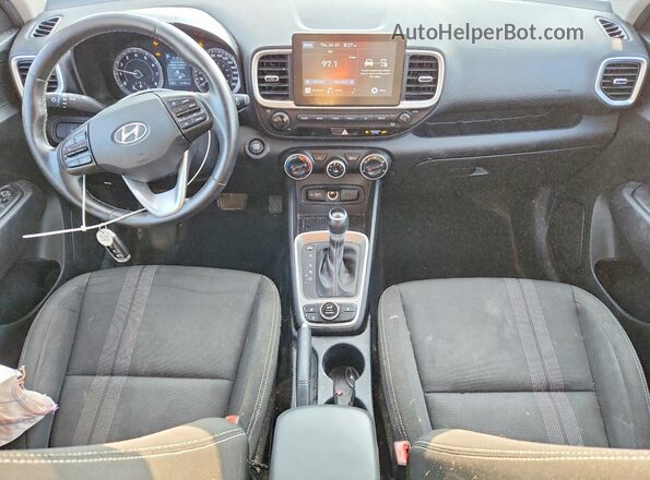 KMHRC8A38NU132845 2022 HYUNDAI VENUE Silver Widok deski rozdzielczej