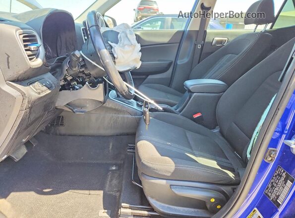 KMHRC8A38NU147314 2022 HYUNDAI VENUE Blue Vista interior delantera