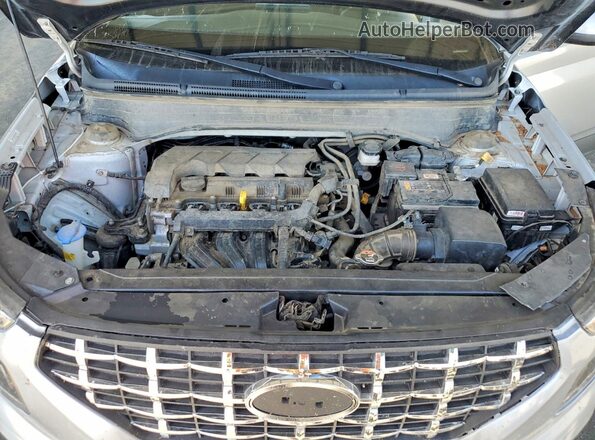 KMHRC8A38NU200593 2022 HYUNDAI VENUE Silver Widok komory silnika