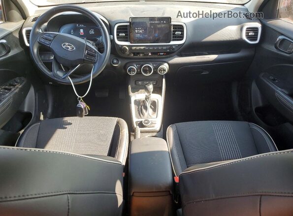 KMHRC8A38PU278567 2023 HYUNDAI VENUE Burgundy Առջևի վահանակի տեսք