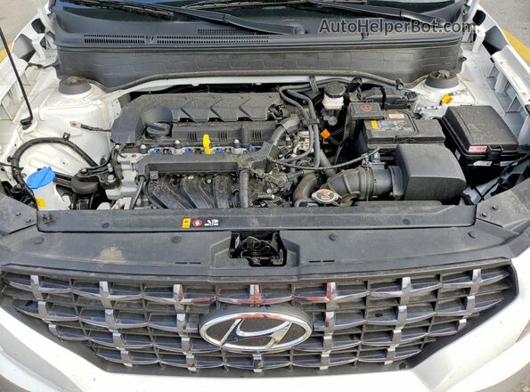 KMHRC8A38TU422676 2026 HYUNDAI VENUE White Widok komory silnika