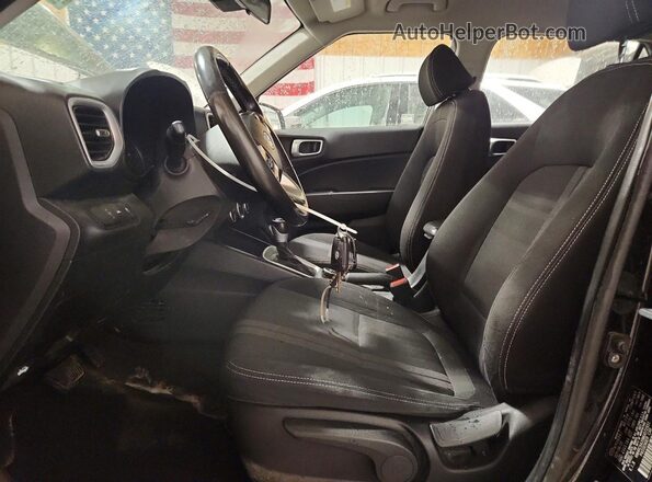 KMHRC8A39MU072931 2021 HYUNDAI VENUE Black წინა სალონის ხედი