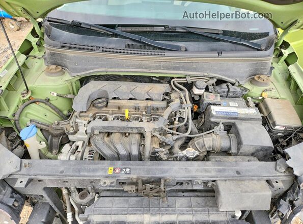 KMHRC8A39NU141120 2022 HYUNDAI VENUE Green Widok wnętrza z tyłu