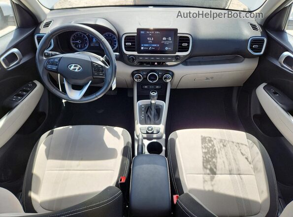 KMHRC8A39NU206029 2022 HYUNDAI VENUE White Widok deski rozdzielczej
