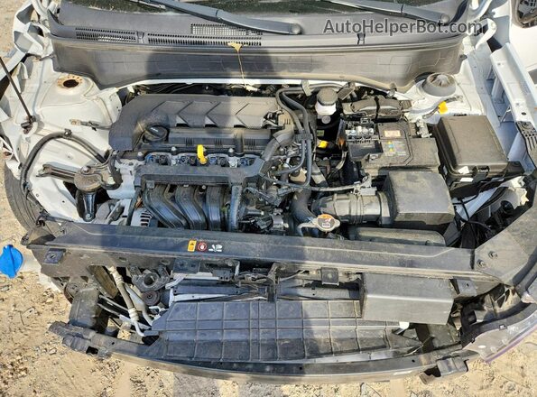 KMHRC8A39PU233945 2023 HYUNDAI VENUE White Vista del compartimento del motor