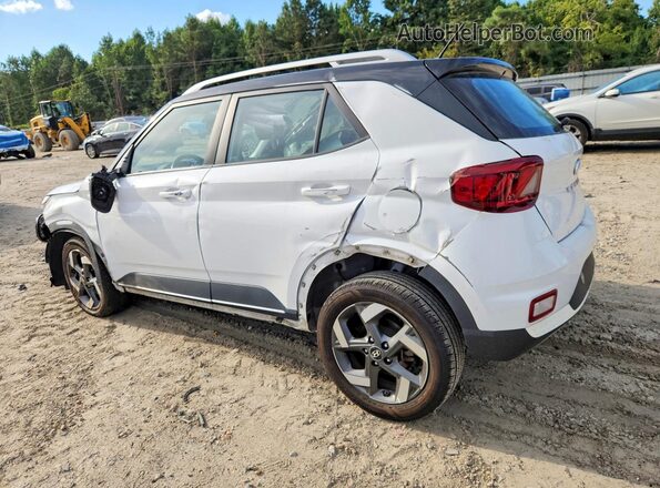 KMHRC8A39PU233945 2023 HYUNDAI VENUE White Trasero izquierdo