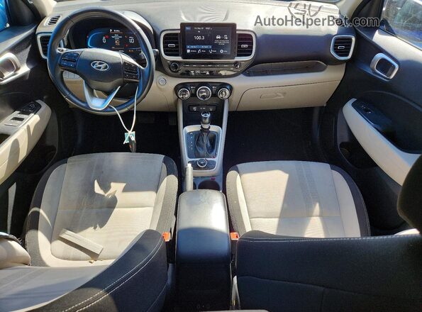 KMHRC8A39SU375611 2025 HYUNDAI VENUE Blue Widok deski rozdzielczej