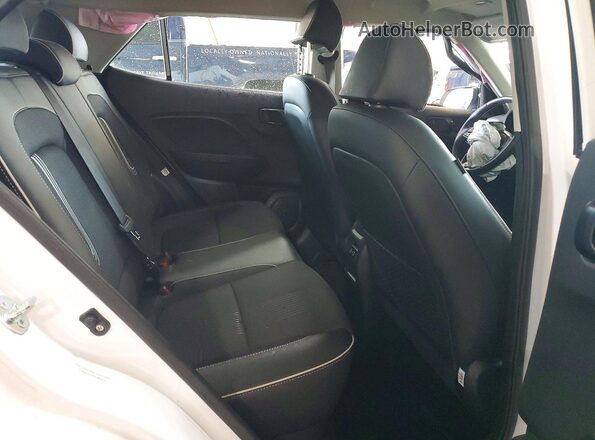 KMHRC8A39SU382512 2025 HYUNDAI VENUE White Սալոնի հետևի տեսք