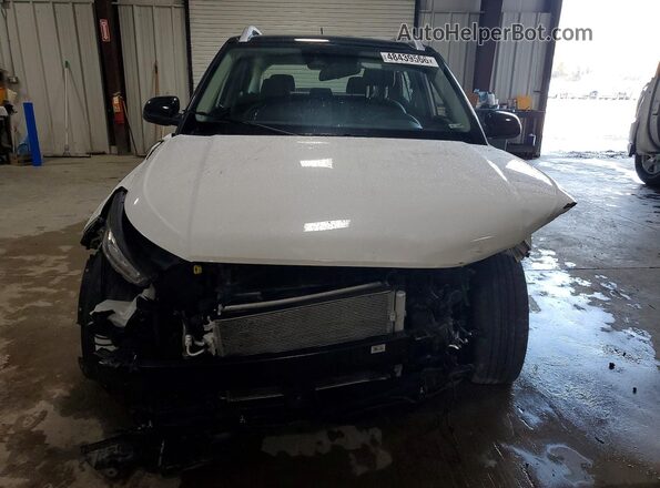KMHRC8A39SU382512 2025 HYUNDAI VENUE White Դիմացի տեսք
