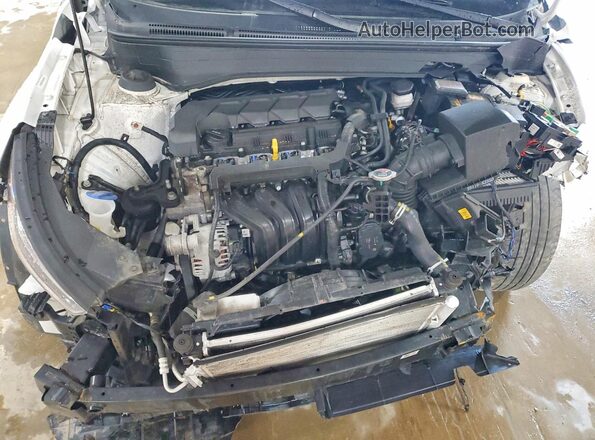 KMHRC8A39SU382512 2025 HYUNDAI VENUE White Շարժիչի բաժամունքի տեսք
