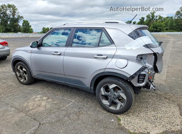 KMHRC8A3XRU306372 2024 HYUNDAI VENUE Silver Trasero izquierdo