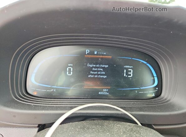 KMHRC8A3XRU306372 2024 HYUNDAI VENUE Silver Vista del cuadro de instrumentos