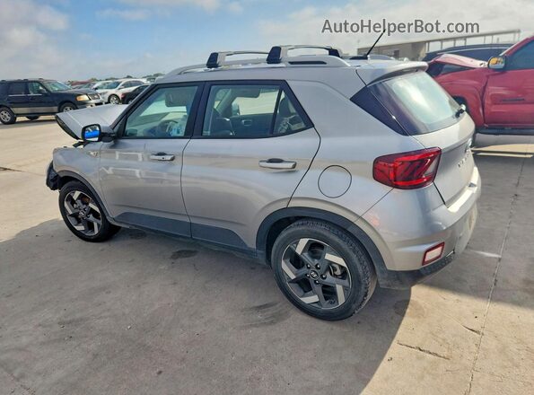 KMHRC8A3XRU327481 2024 HYUNDAI VENUE Silver Հետևի ձախ