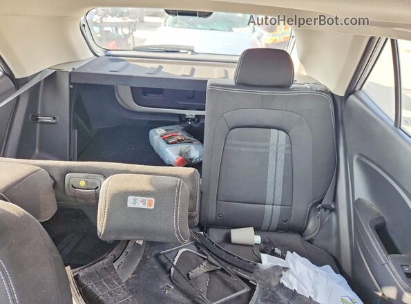 KMHRC8A3XRU327481 2024 HYUNDAI VENUE Silver Հետևի նստատեղերի տեսք