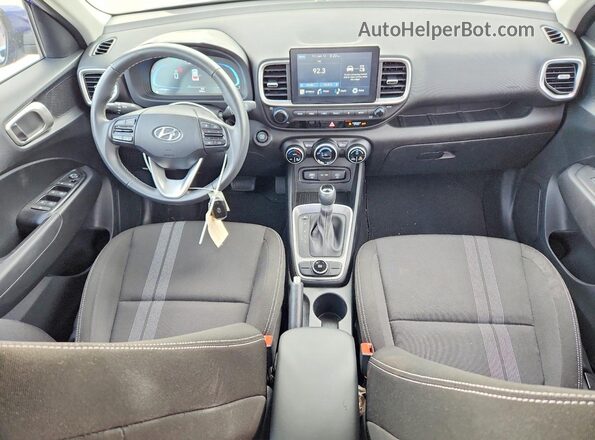 KMHRC8A3XSU372006 2025 HYUNDAI VENUE Blue წინა პანელის ხედი