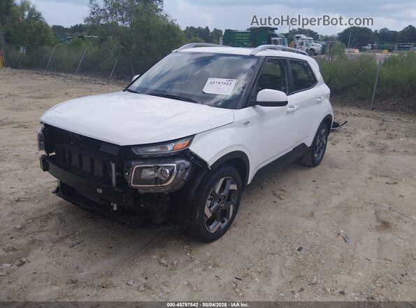 KMHRC8A3XTU455775 2026 HYUNDAI VENUE White Առջևի ձախ երեք քառորդ տեսարան