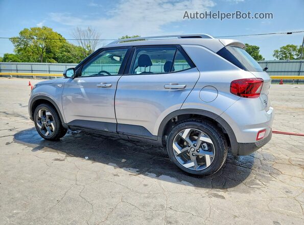 KMHRC8A3XTU456764 2026 HYUNDAI VENUE Silver Rear left