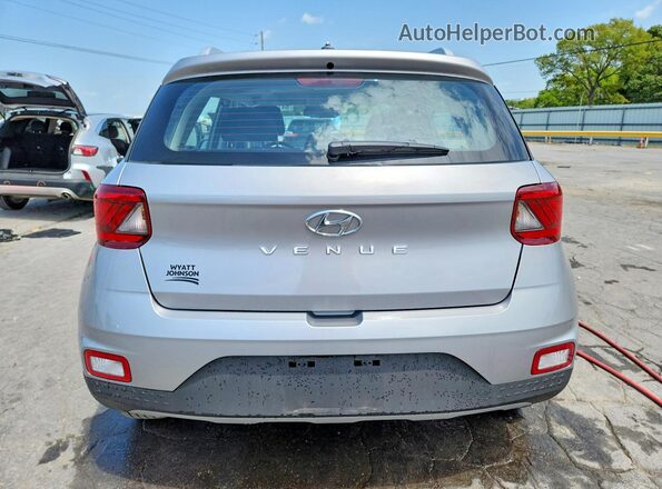 KMHRC8A3XTU456764 2026 HYUNDAI VENUE Silver Rear view