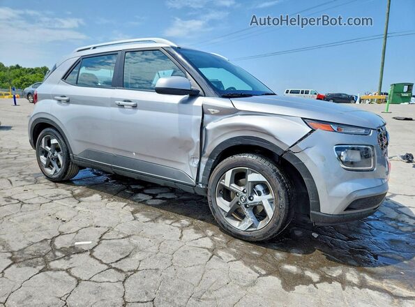 KMHRC8A3XTU456764 2026 HYUNDAI VENUE Silver Front right