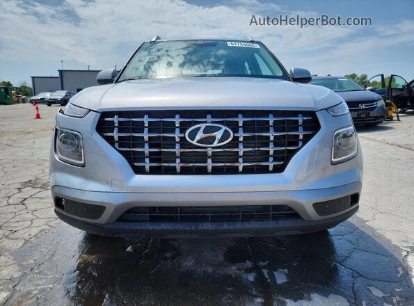 KMHRC8A3XTU456764 2026 HYUNDAI VENUE Silver Front view