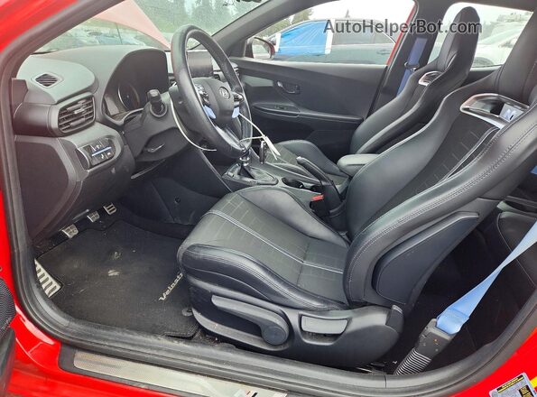 KMHT36AH0NU012043 2022 HYUNDAI VELOSTER Red Widok wnętrza z przodu