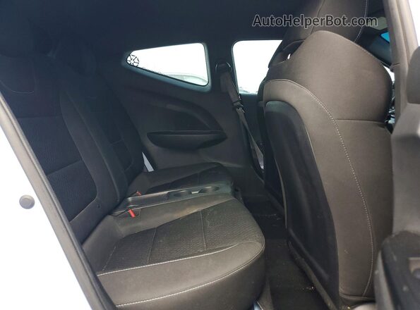 KMHT36AH7LU004938 2020 HYUNDAI VELOSTER Blue Widok tylnych siedzeń