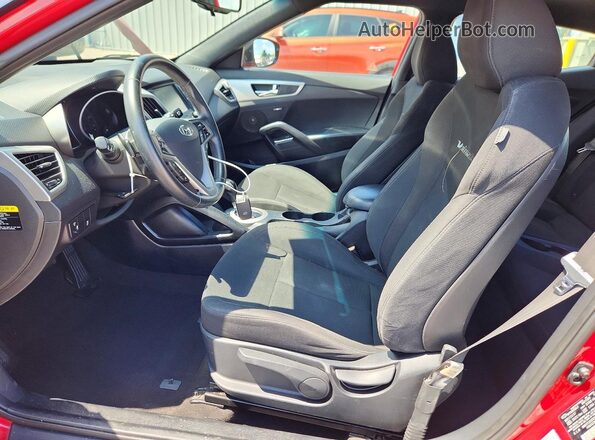 KMHTC6AD0HU320492 2017 HYUNDAI VELOSTER Красный Вид салона спереди