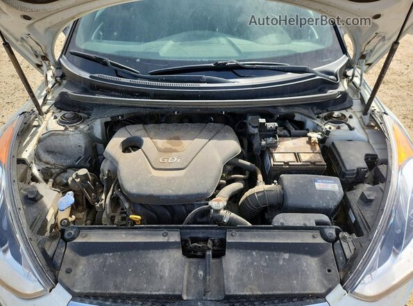 KMHTC6AD1GU261466 2016 HYUNDAI VELOSTER White Вид задньої частини салону